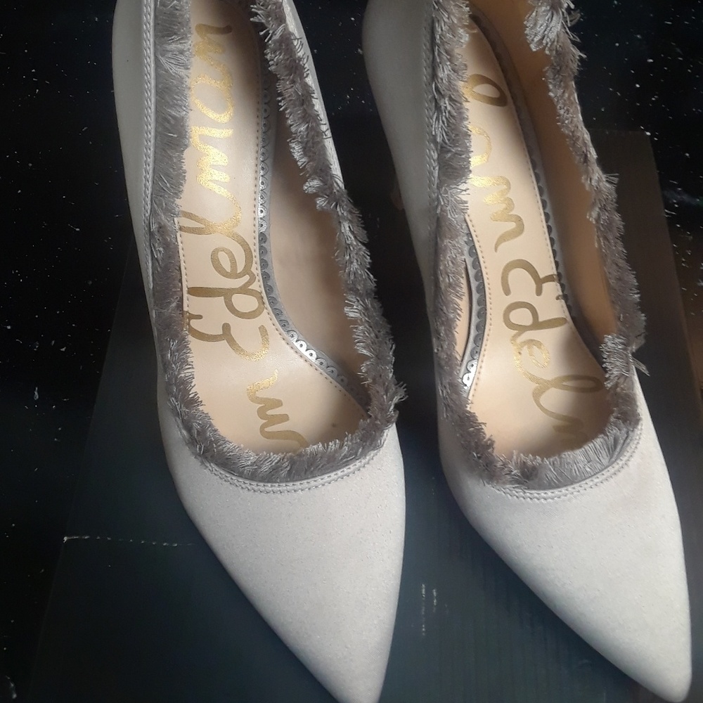 Women's shoes